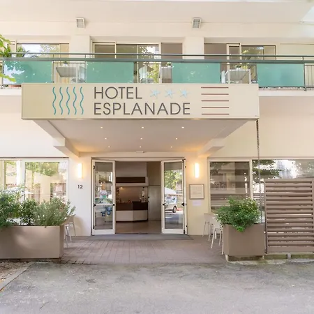 Esplanade 3*