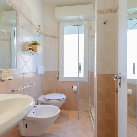 Esplanade 3*