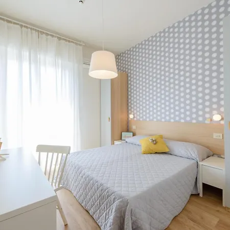 Hotel Esplanade 3*
