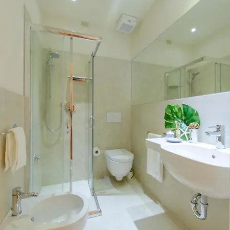 Esplanade Hotel 3*